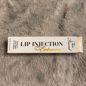 Too Faced Lip Injection Extreme